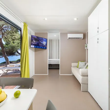 Arena Stoja Homes 4* Pula