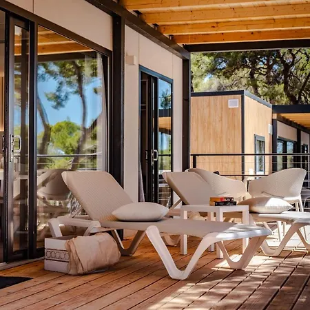 Arena Stoja Homes Vakantiepark