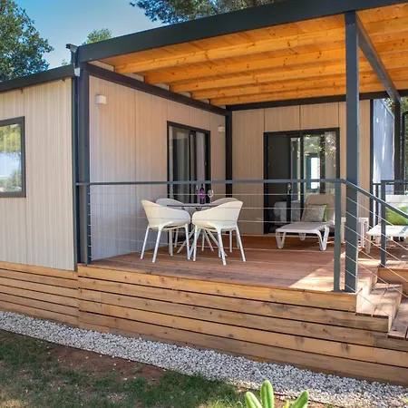 Arena Stoja Homes Ferienpark 4*