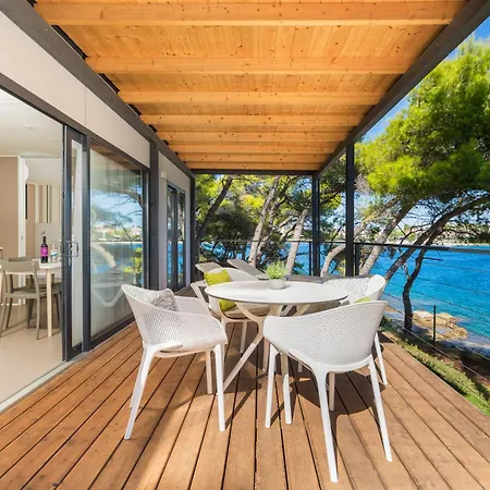 Arena Stoja Homes 4* 풀라