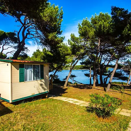 Arena Stoja Homes 4* פולה