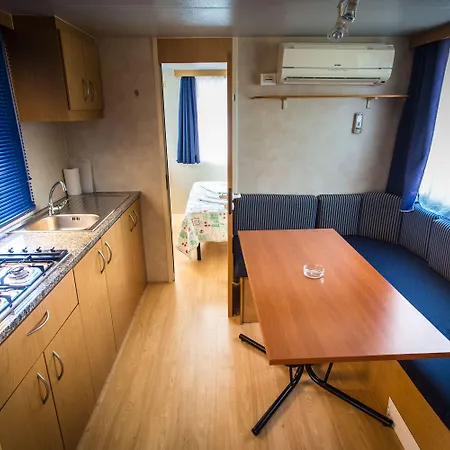 홀리데이파크 Arena Stoja Homes