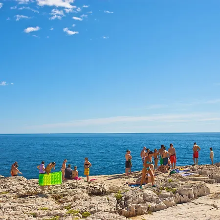 홀리데이파크 Arena Stoja Homes 풀라