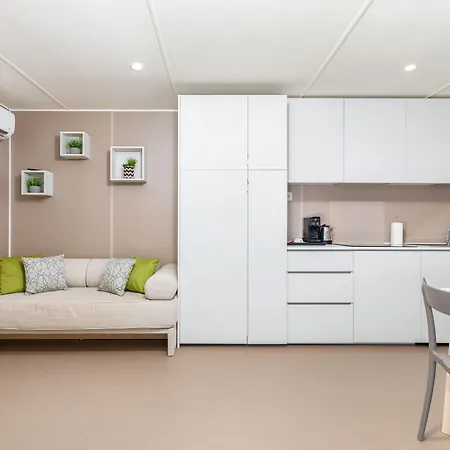 Arena Stoja Homes 4* פולה